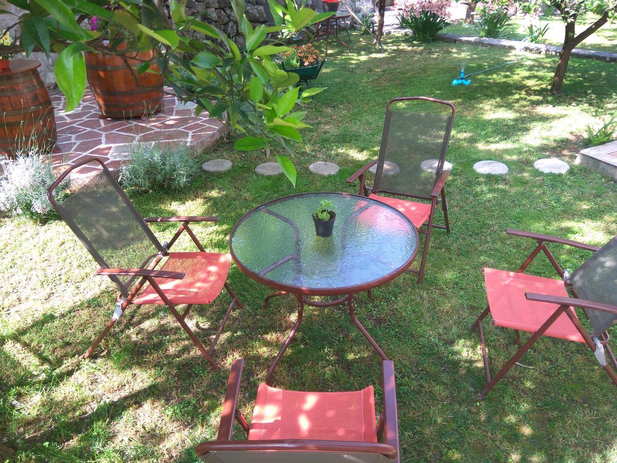 Apartmani Villa Radovic ริซาน ภายนอก รูปภาพ