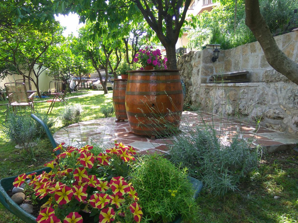 Apartmani Villa Radovic ริซาน ภายนอก รูปภาพ